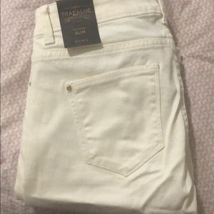 White Zara jeans